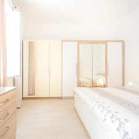 Ivano Apartment Pula